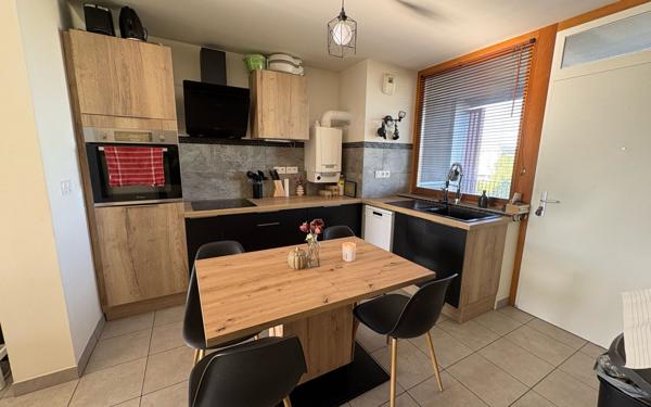 Appartement à vendre    3 pièces • 65 m2 Beauzelle