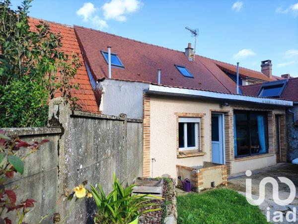 Maison de village 2 pièces de 70 m² à Les Villages Vovéens (28150)