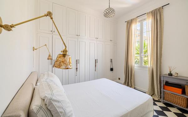 Appartement à vendre    3 pièces • 96,09 m2 Nice