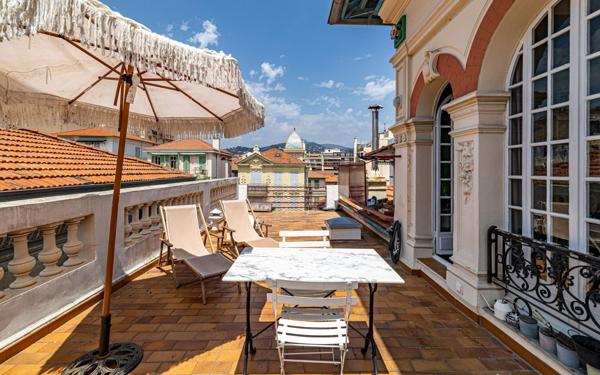 Appartement à vendre    3 pièces • 96,09 m2 Nice