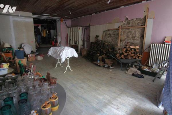 Local commercial avec appartement