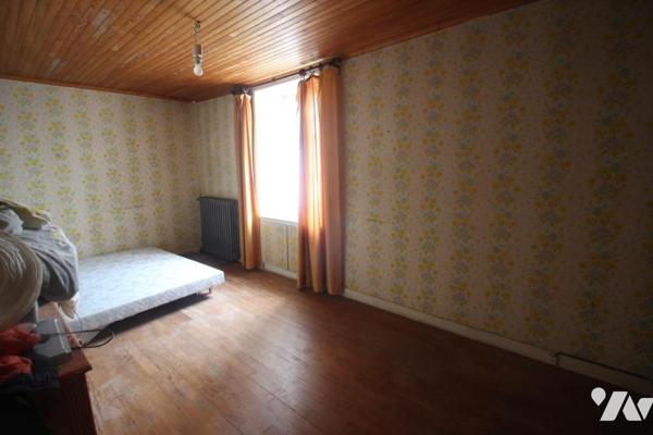 Local commercial avec appartement