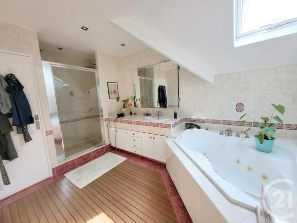 Maison à vendre  8 pièces - 202,30 m 2   EAUBONNE  - 95