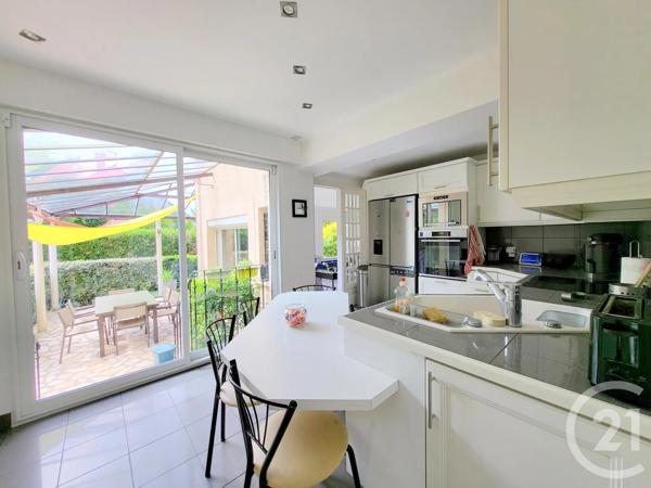 Maison à vendre  8 pièces - 202,30 m 2   EAUBONNE  - 95