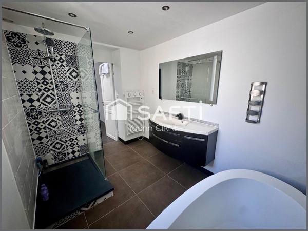 Maison de ville (90m2) avec extérieur (50m2,  garage à Marseille 13e