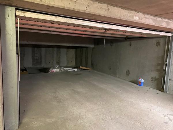 À LOUER - BOX DOUBLE - MENNECY