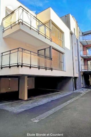 Vente de 6 appartements d'exception avec ascenseur sur HAZEBROUCK - hyper centre, réhabilités d...