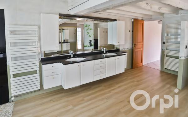 Maison à vendre    5 pièces •  Chaumont-en-Vexin