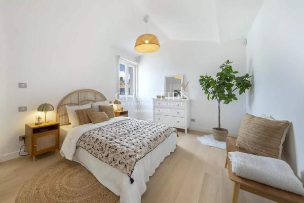 Lumineux appartement avec ascenseur et vue sur le port. La Rochelle