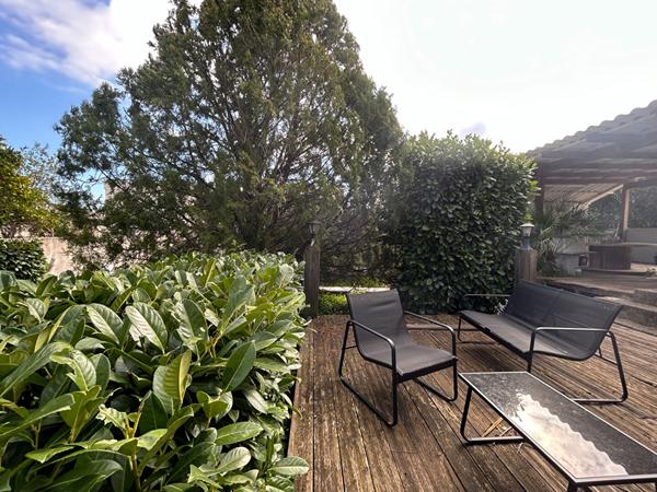 À vendre à Borgo : Maison t4 avec deux dépendances (t2) jardin,piscine,  !