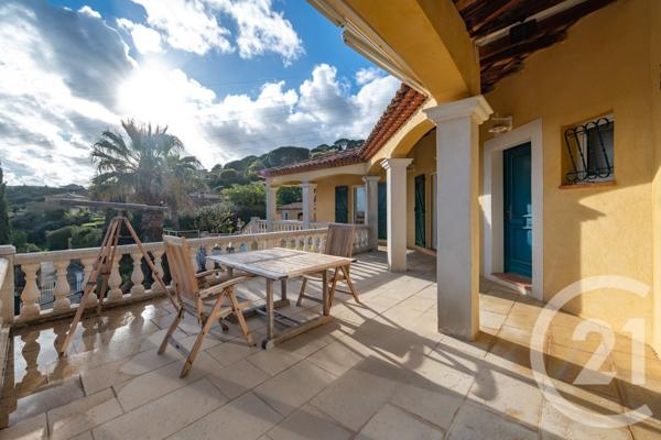 Maison à vendre  5 pièces - 134,80 m2 BORMES LES MIMOSAS - 83