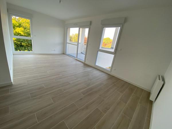 APPARTEMENT T4 73.50M² AV BALCON ET PARKING