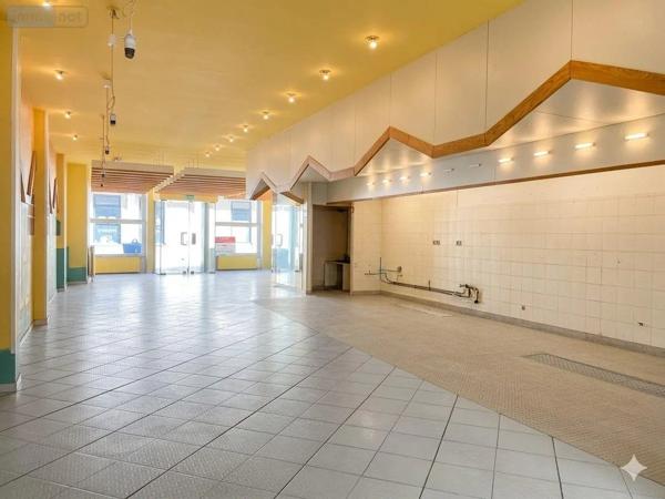 Location - Fonds et/ou murs commerciaux Troyes 10000 1 pièce 165 m 2
