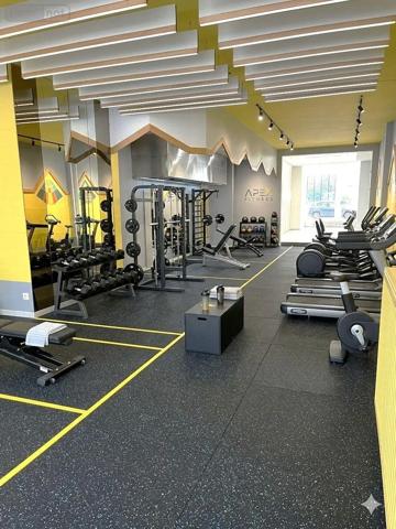 Location - Fonds et/ou murs commerciaux Troyes 10000 1 pièce 165 m 2