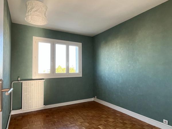 A vendre 3 pièces CHALON SUR SAONE (71) appartement lumineux, dernier étage avec balcon