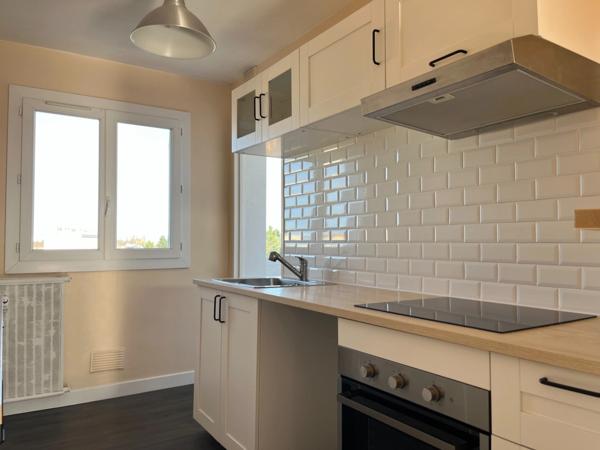 A vendre 3 pièces CHALON SUR SAONE (71) appartement lumineux, dernier étage avec balcon