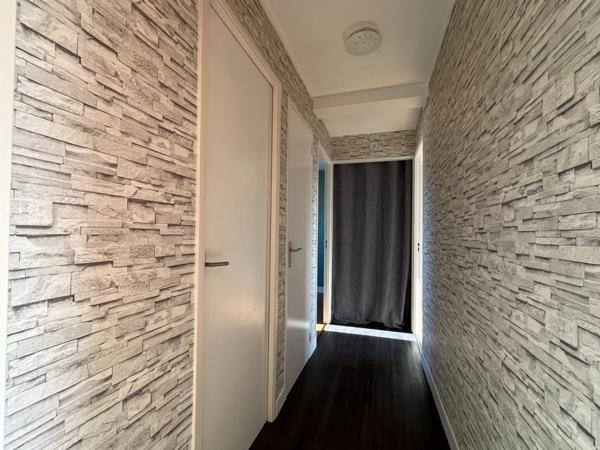 A vendre 3 pièces CHALON SUR SAONE (71) appartement lumineux, dernier étage avec balcon