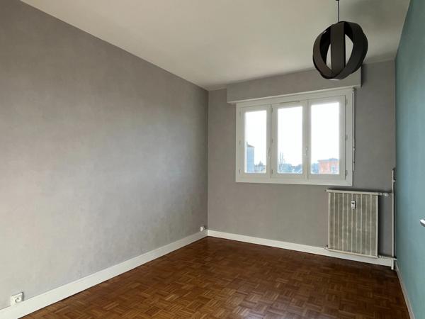 A vendre 3 pièces CHALON SUR SAONE (71) appartement lumineux, dernier étage avec balcon