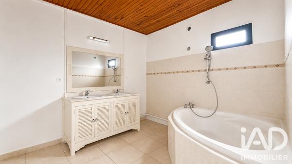 Maison à vendre 4 pièces 123 m² Le Tampon