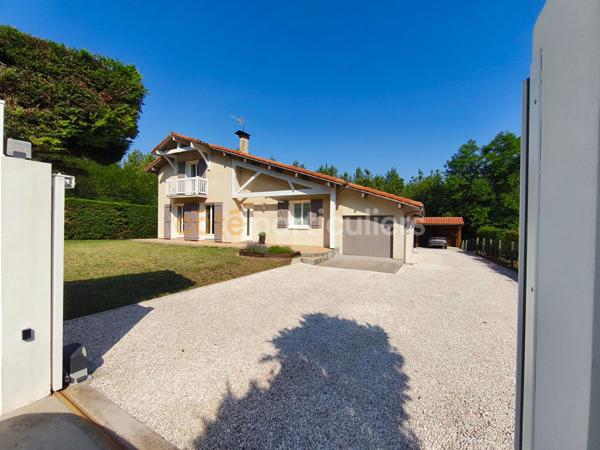 Vente
                Maison145 m² - 7 Pièces -
                    SAINT PERDON (40090)