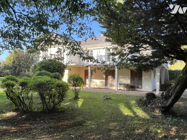 Axe ANGERS/RENNES - Propriété sur 7.000 m2 de terrain