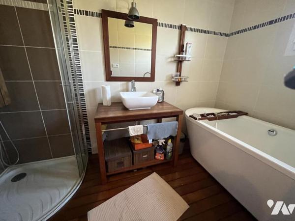 Axe ANGERS/RENNES - Propriété sur 7.000 m2 de terrain