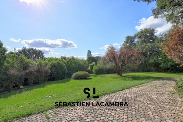 Réalmont (81120) Maison de maître 10 pièces + dépendances + parc paysagé de plus d’1 hectare | Réalmont | Vue dominante & tranq