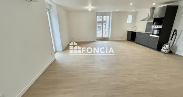 Location Appartement 3 pièces 79.98 m² - Guilherand-granges 07500