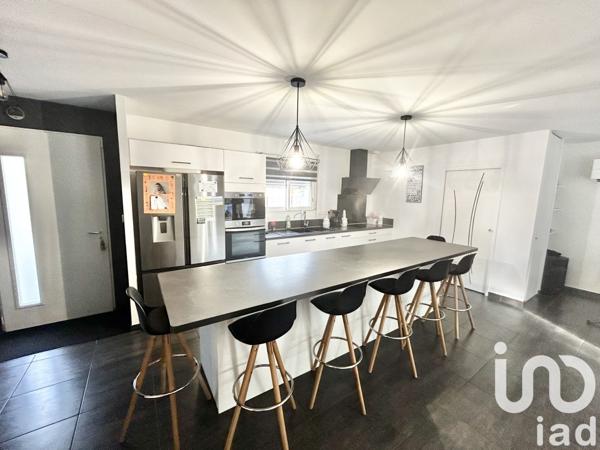 Maison à vendre 5 pièces 111 m² Saint-André-de-Cubzac