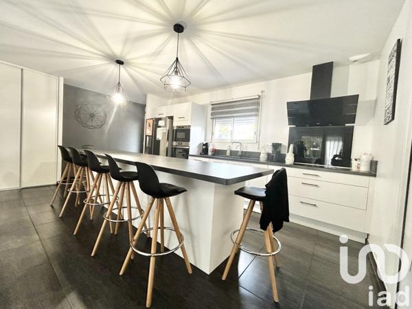 Maison à vendre 5 pièces 111 m² Saint-André-de-Cubzac