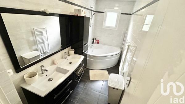 Maison à vendre 5 pièces 111 m² Saint-André-de-Cubzac