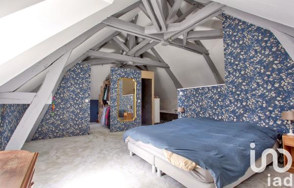 Maison 9 pièces de 226 m² à Neuville-de-Poitou (86170)