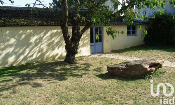 Maison 9 pièces de 226 m² à Neuville-de-Poitou (86170)