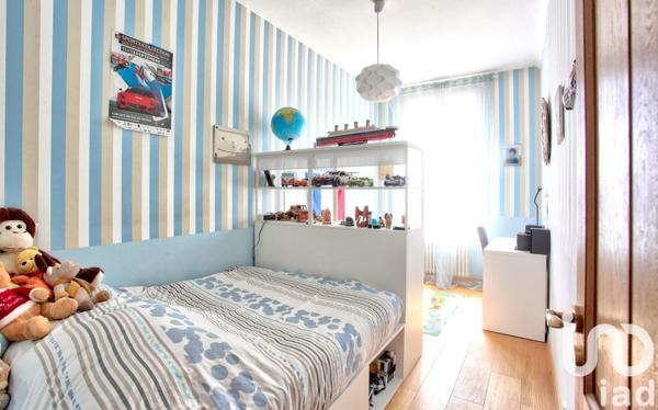 Maison 9 pièces de 226 m² à Neuville-de-Poitou (86170)