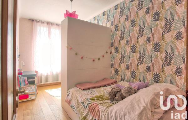 Maison 9 pièces de 226 m² à Neuville-de-Poitou (86170)