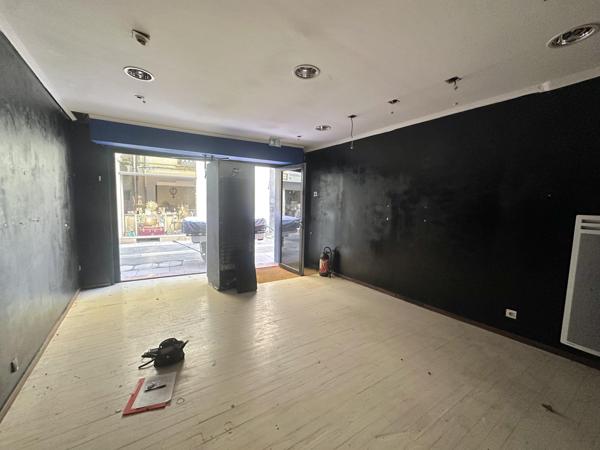 Location / Local Commercial