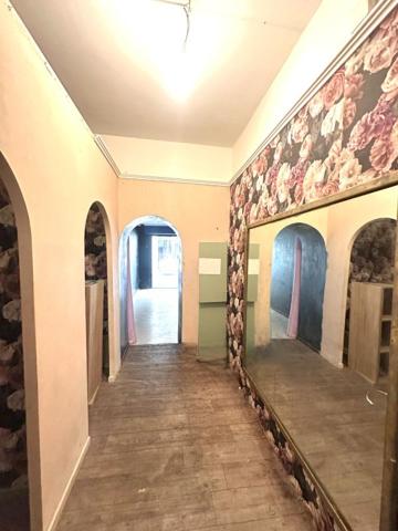 Location / Local Commercial