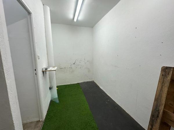 Location / Local Commercial