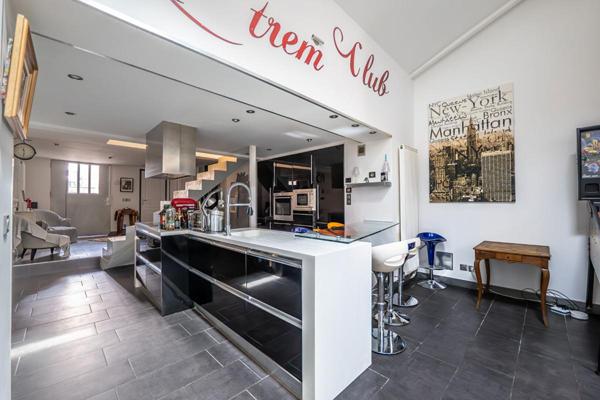 Loft Asnieres Sur Seine 6 pièces 200 m2