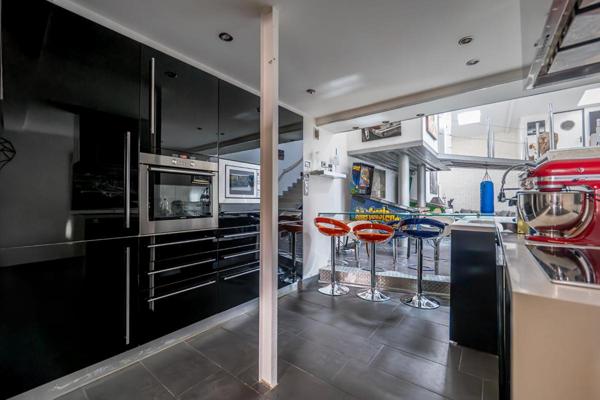 Loft Asnieres Sur Seine 6 pièces 200 m2