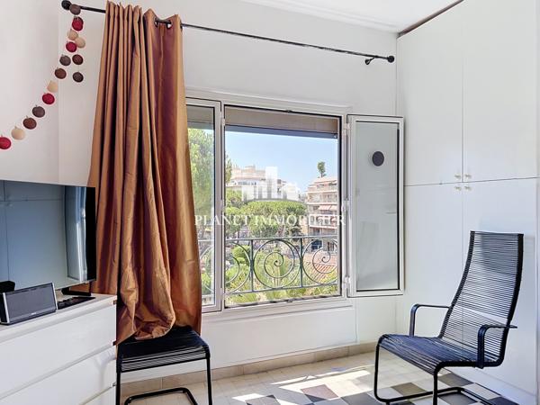 JUAN LES PINS PINEDE STUDIO