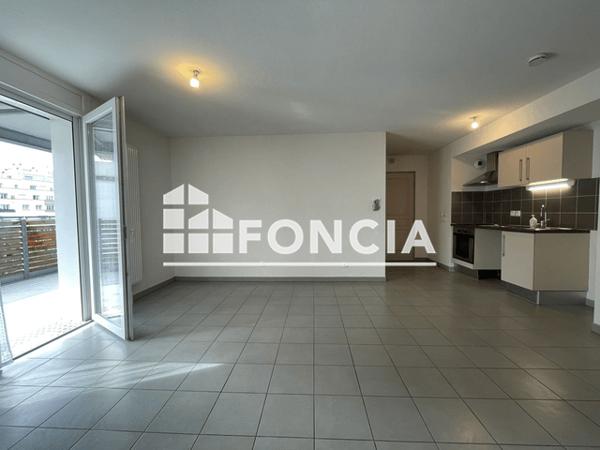 Location Appartement 2 pièces 43 m² - LES PATIOS D'OR . MONTEE D Grenoble 38000