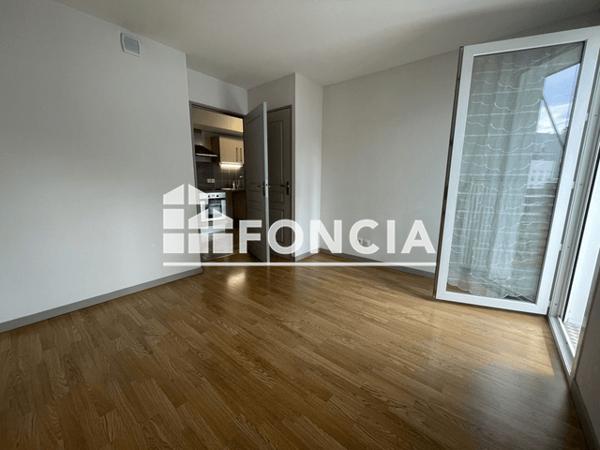 Location Appartement 2 pièces 43 m² - LES PATIOS D'OR . MONTEE D Grenoble 38000