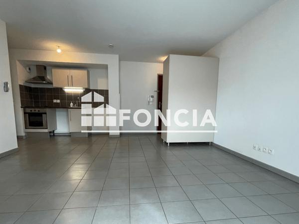 Location Appartement 2 pièces 43 m² - LES PATIOS D'OR . MONTEE D Grenoble 38000