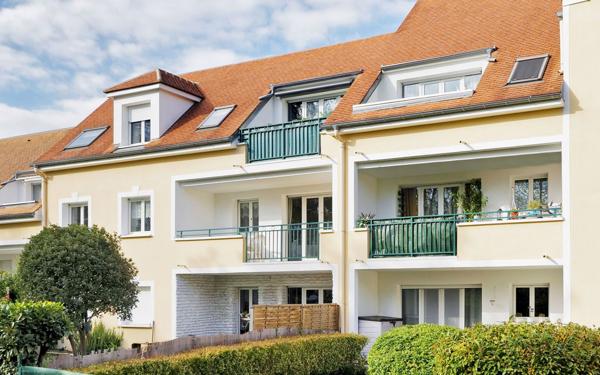 Appartement à vendre    4 pièces • 130 m2 Claye-Souilly