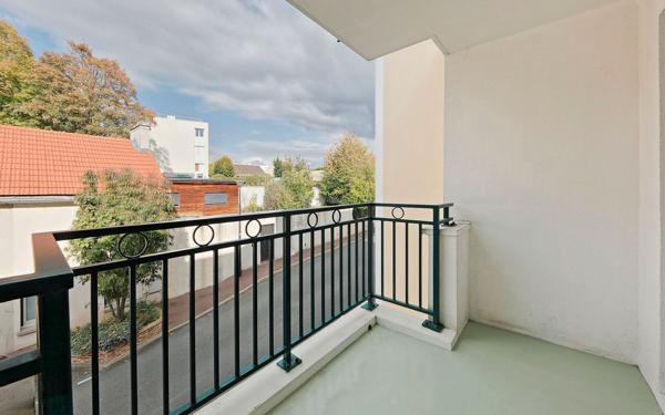 Appartement à vendre    4 pièces • 130 m2 Claye-Souilly