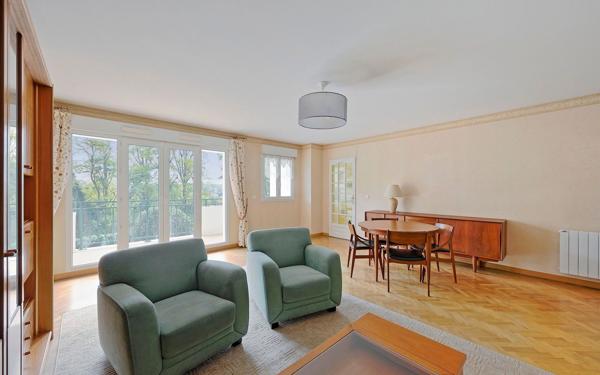 Appartement à vendre    4 pièces • 130 m2 Claye-Souilly