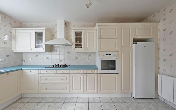 Appartement à vendre    4 pièces • 130 m2 Claye-Souilly