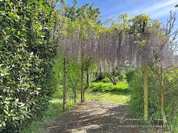 Propriété de caractère avec dépendance · 200 m² · Terrain 1 120 m² · Arradon, Bourg à pied