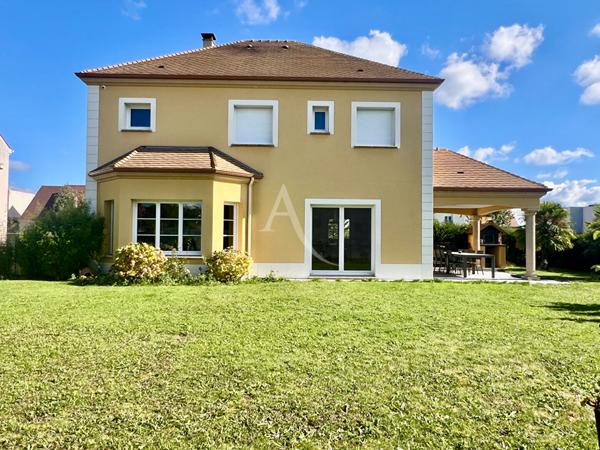 Maison familiale - calme et moderne - proche Claye-Souilly